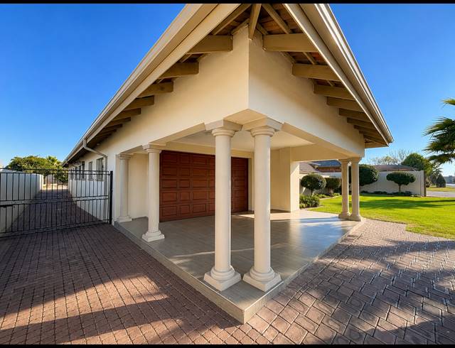 4 BEDROOM HOUSE FOR SALE IN THREE RIVERS EAST